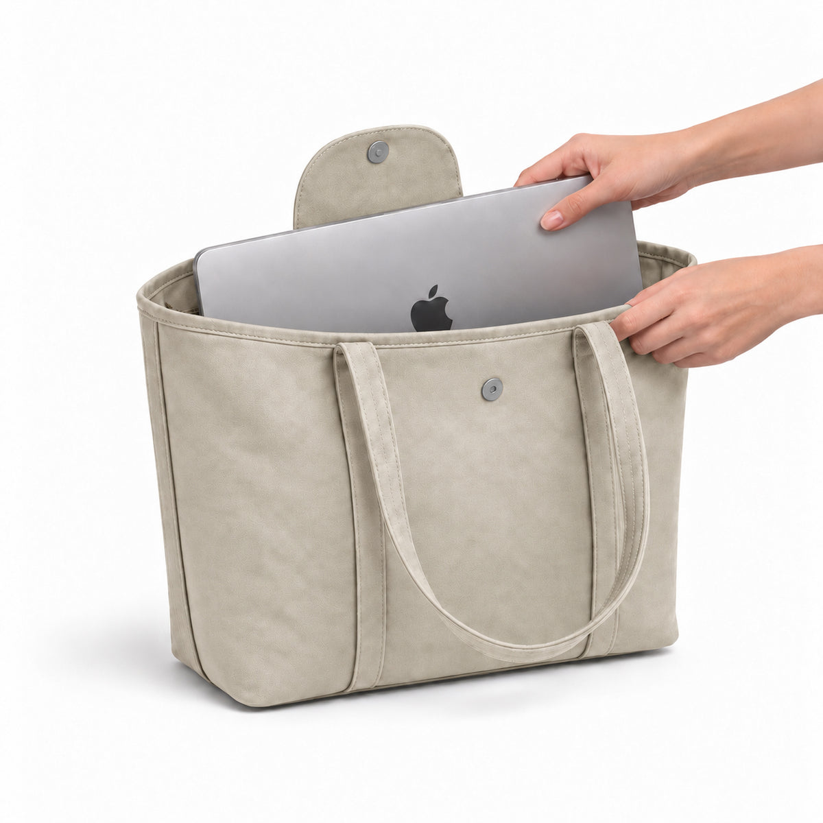 A more compact take on your go-to tote. 