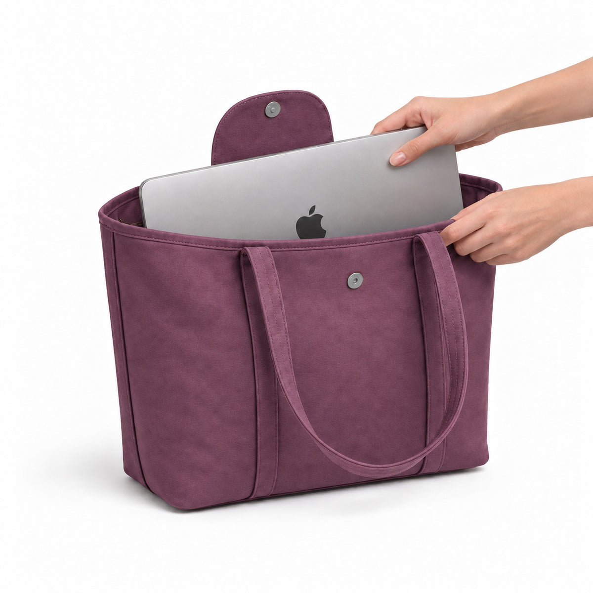 A more compact take on your go-to tote. 